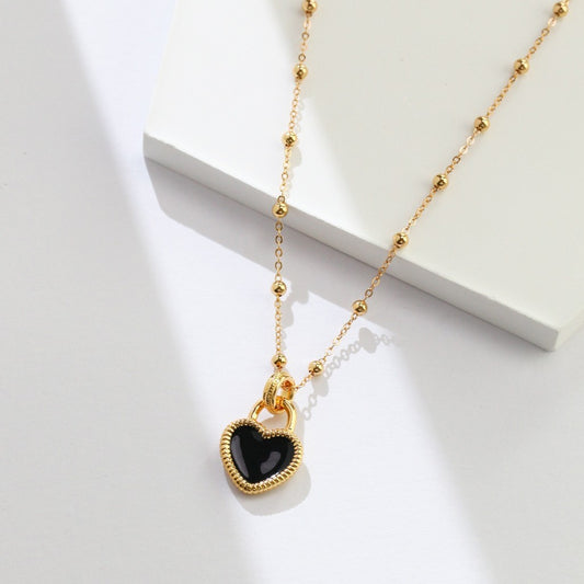 Heart Shaped Pendant Necklace Ⅱ