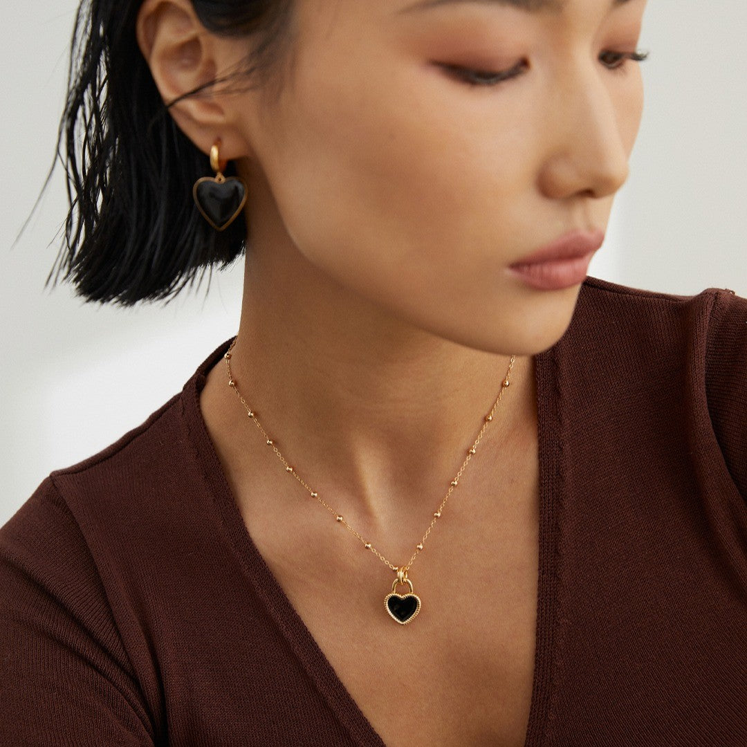 Heart Shaped Pendant Necklace Ⅱ