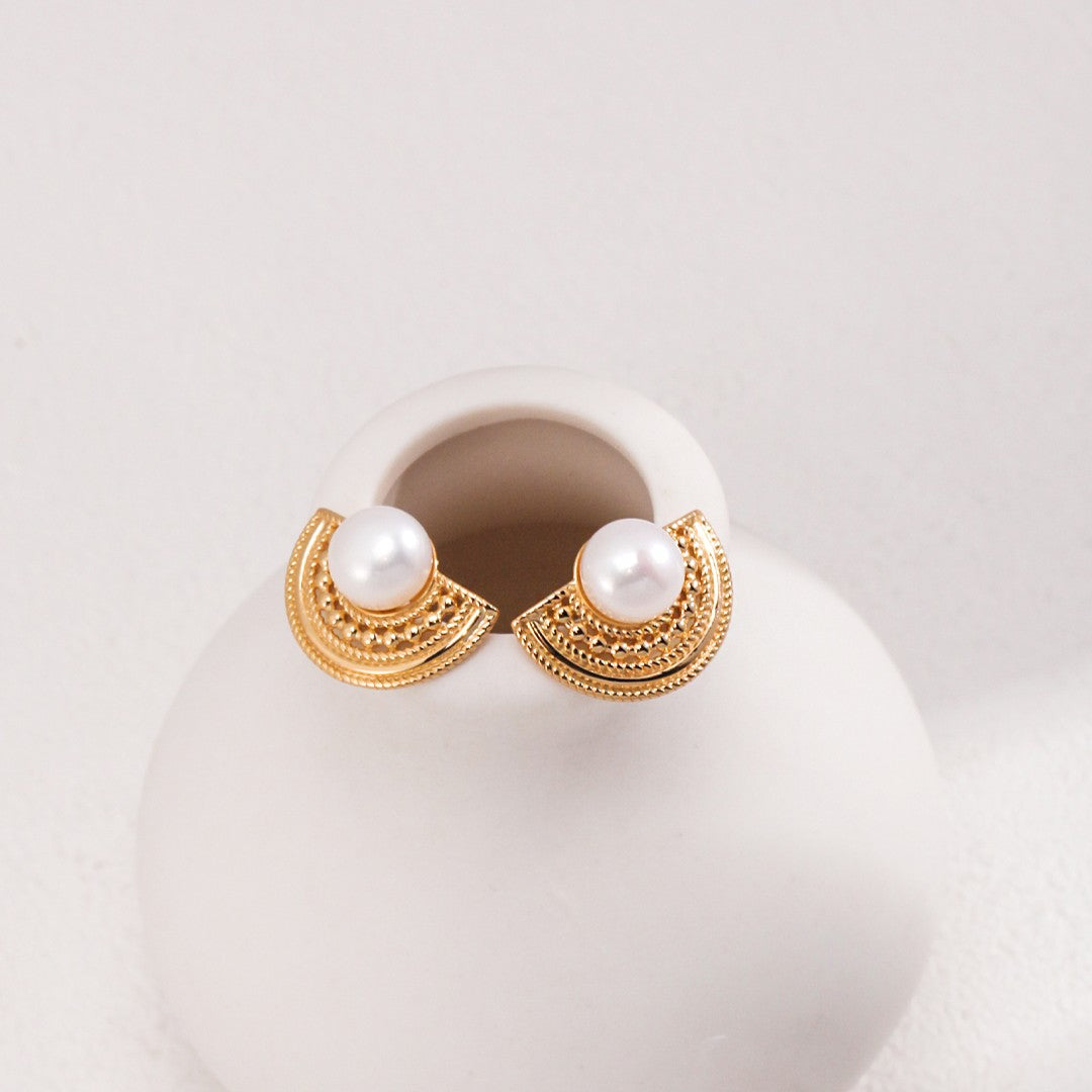 Fan shaped Pearl Earrings