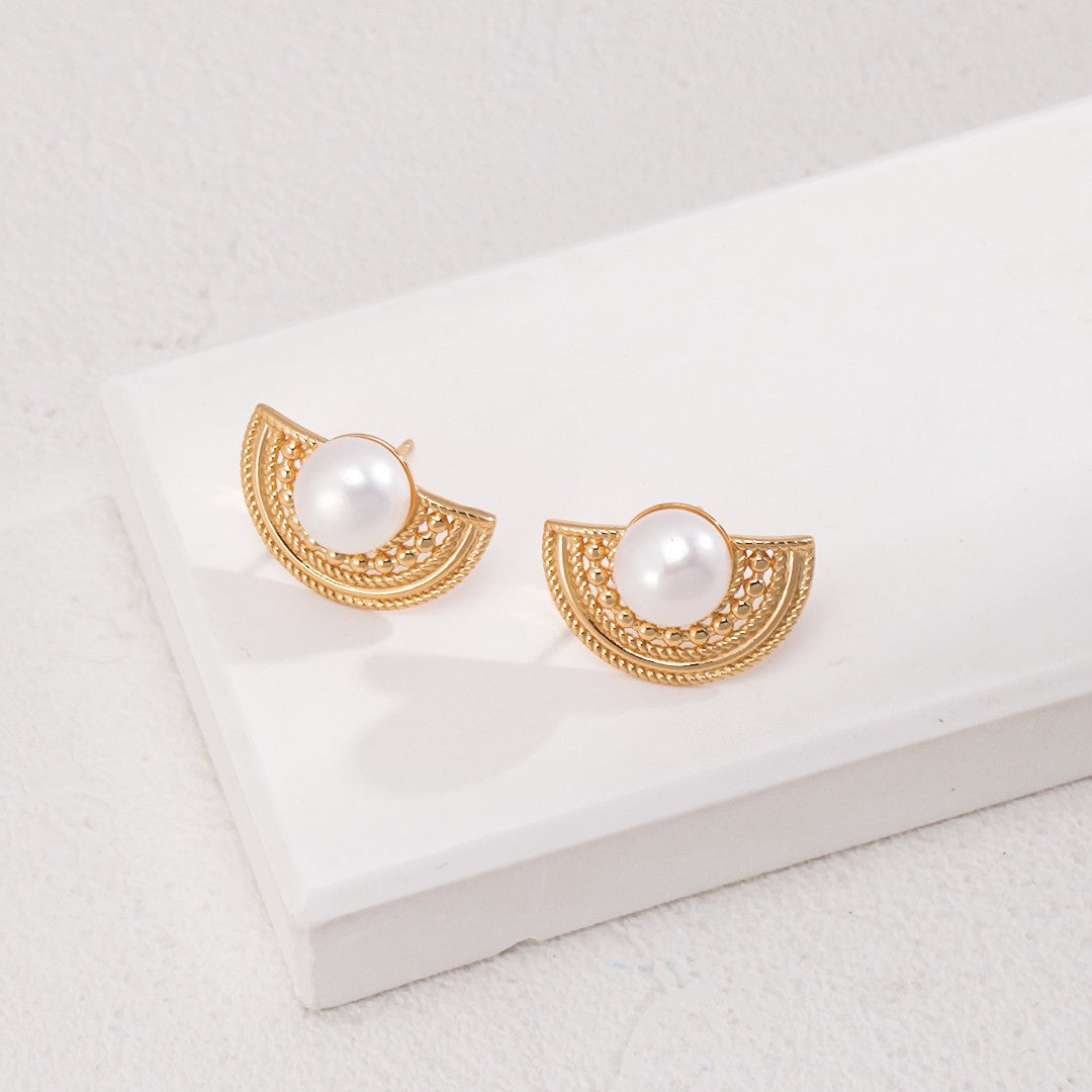 Fan shaped Pearl Earrings