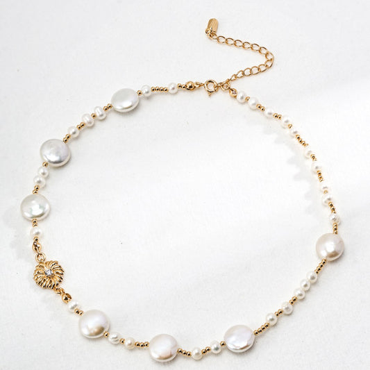 Zircon Inlaid Flower Necklace
