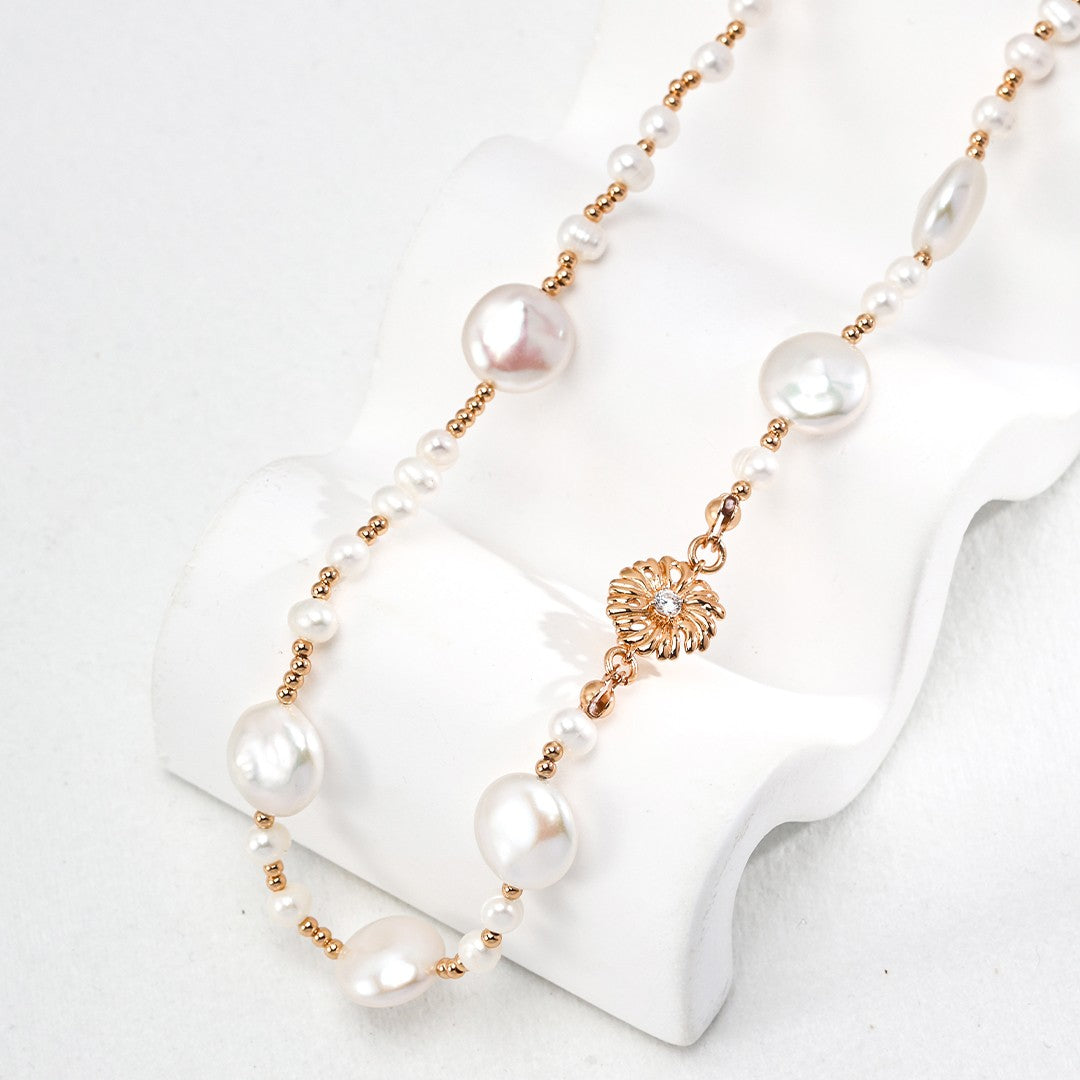 Zircon Inlaid Flower Necklace