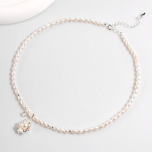 Wave Shaped Pendant Necklace