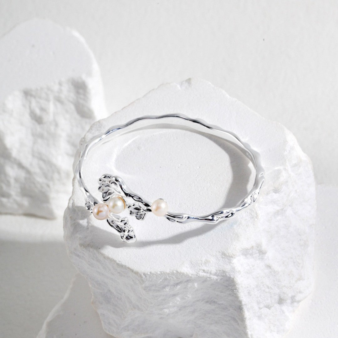 Wave Element Pearl Bracelet