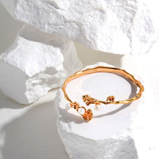 Wave Element Pearl Bracelet