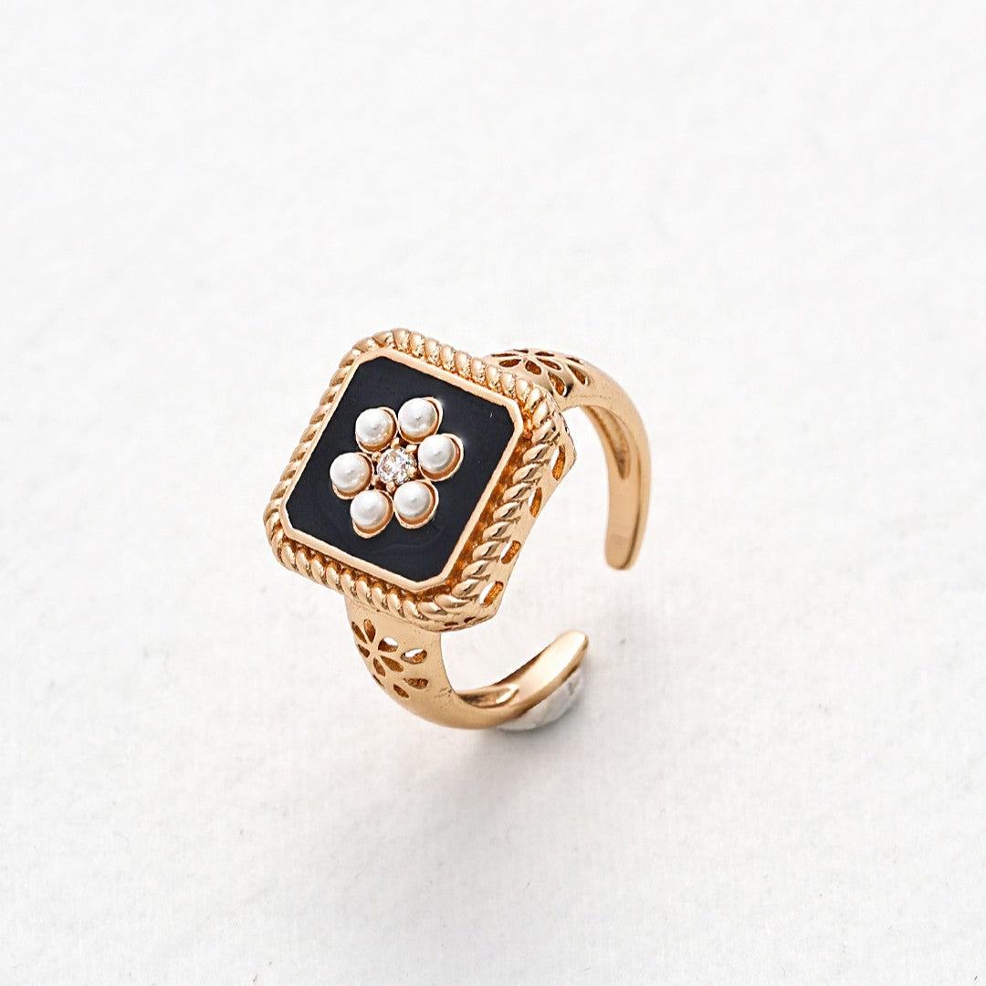 Black Enamel Ring Ⅰ