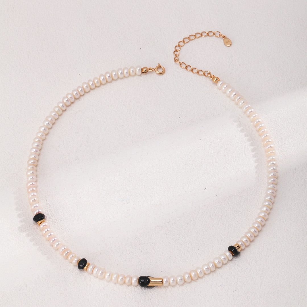 Black Enamel&Pearl Necklace