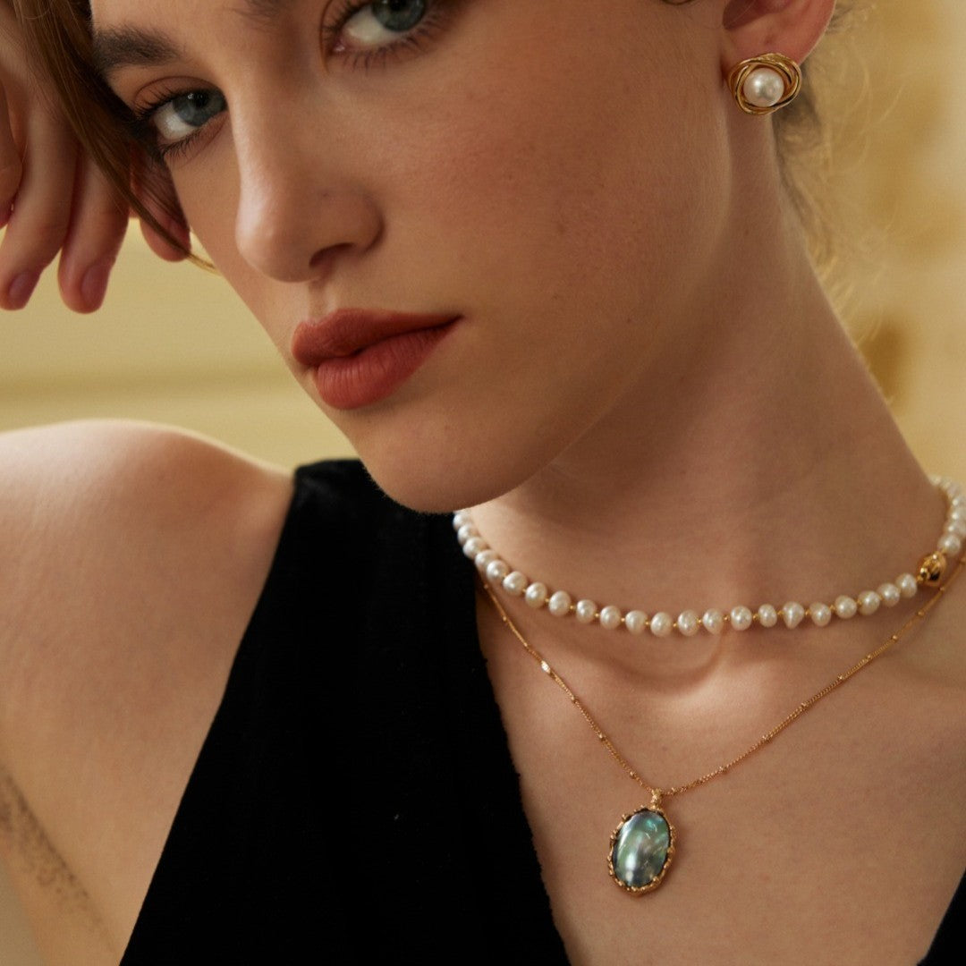 Shell Inlaid Pendant Necklace Ⅰ