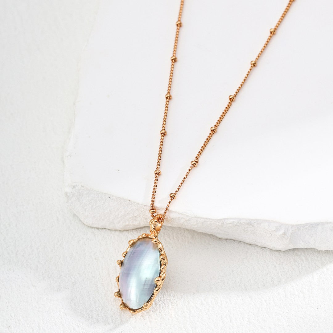 Shell Inlaid Pendant Necklace Ⅰ