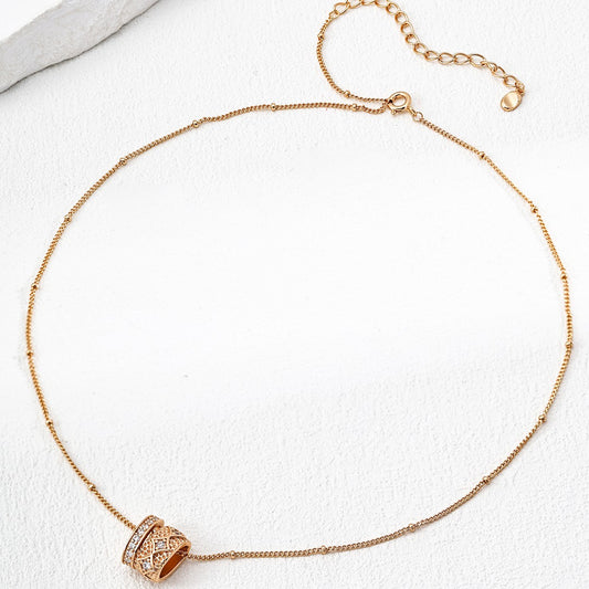 Zircon Inlaid Circular Pendant  Necklace