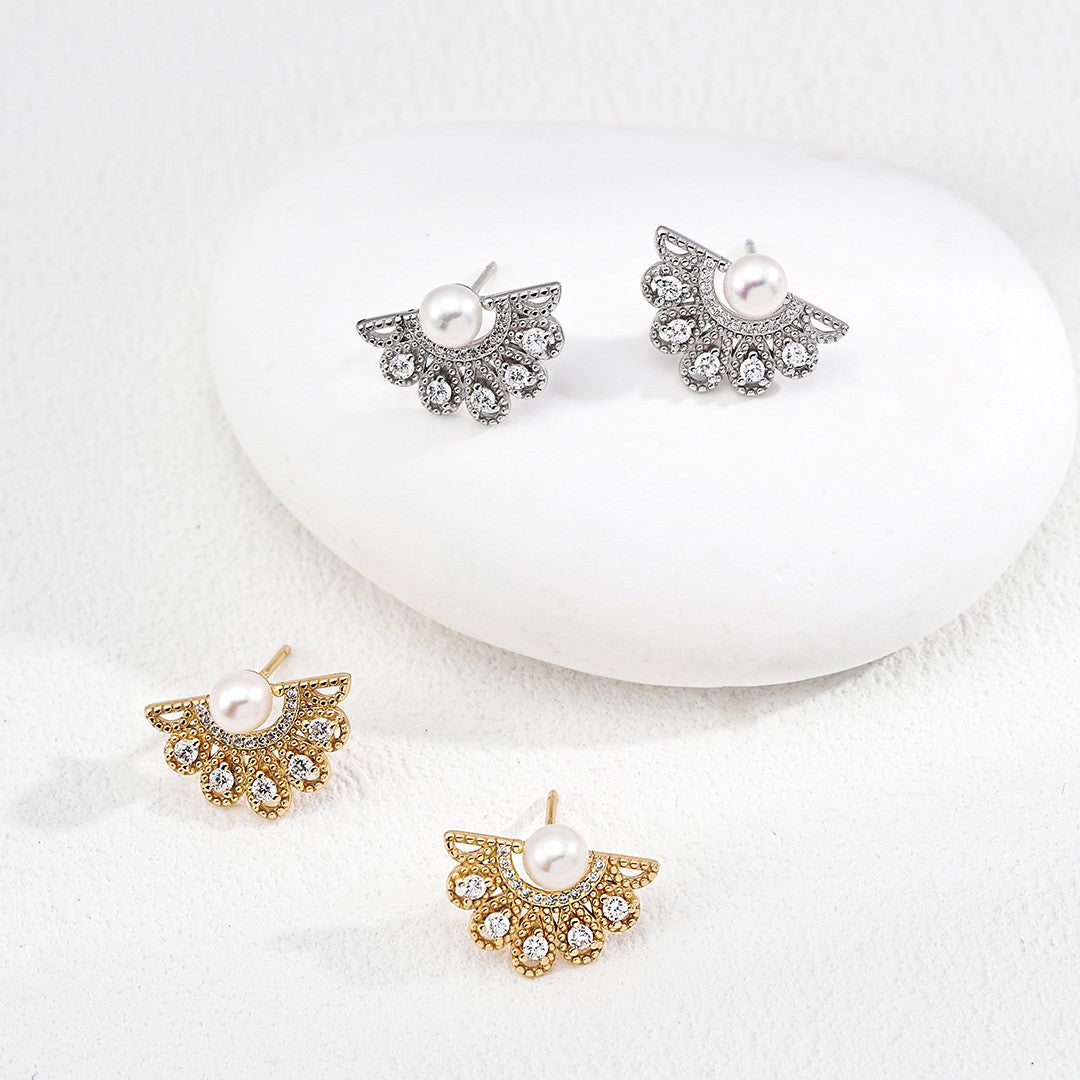 Fan Shaped Pearl Earrings