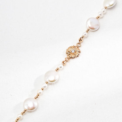 Zircon Inlaid Flower Necklace