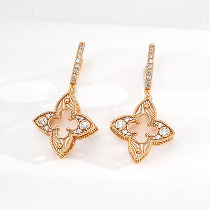 Zircon Inlaid Clover Pendant Jewelry Set