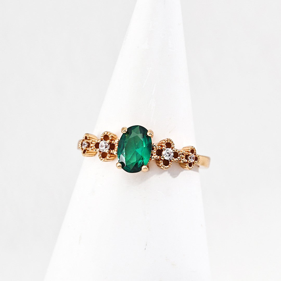 Anillo con incrustaciones de circonita sintética Ⅵ