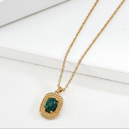 Malachite/Mother-of-pearl Pendant Necklace