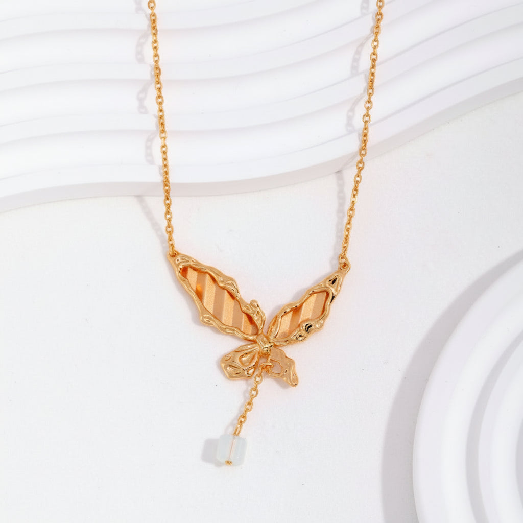 Butterfly Shaped Pendant Necklace Ⅱ
