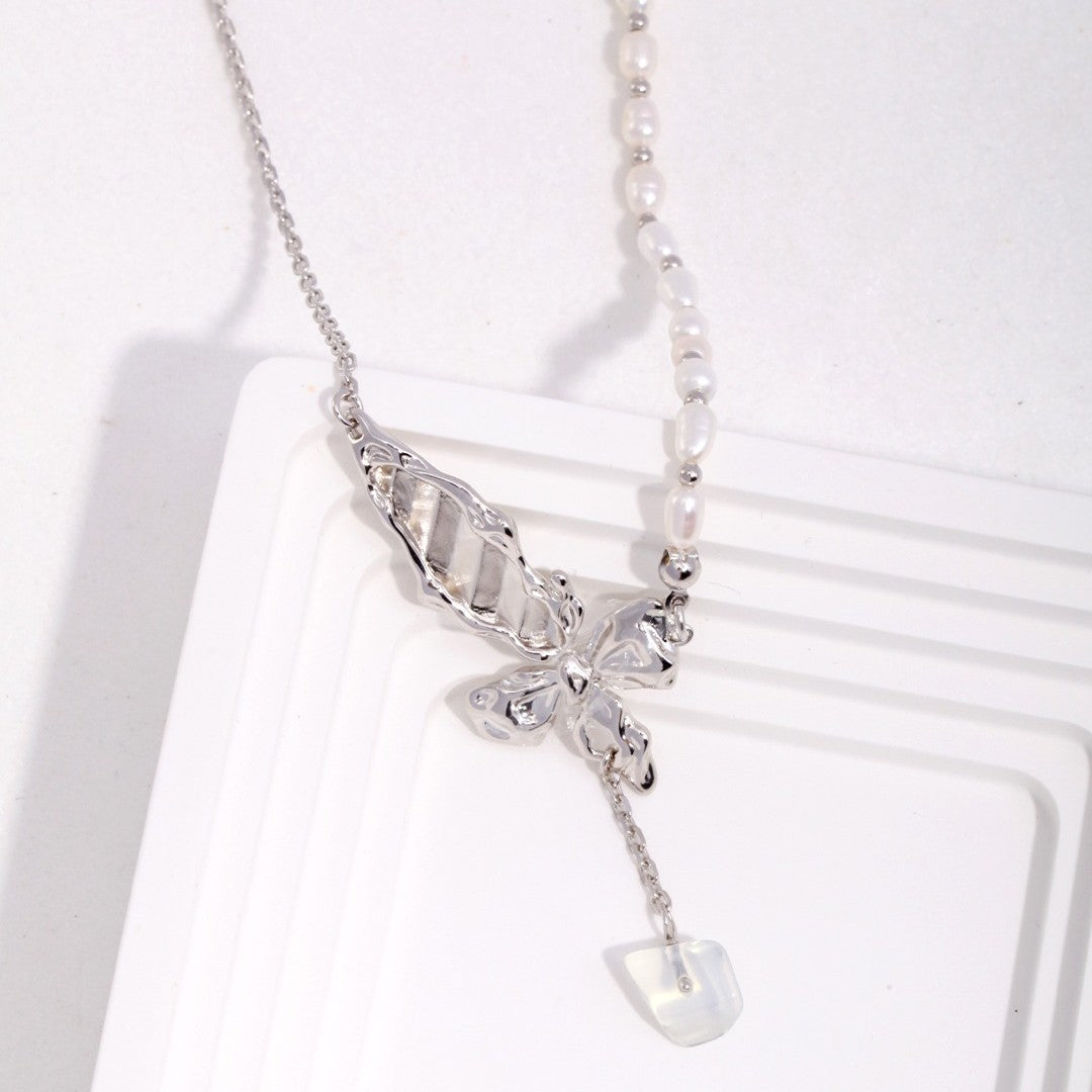 Butterfly Shaped Pendant Necklace Ⅱ