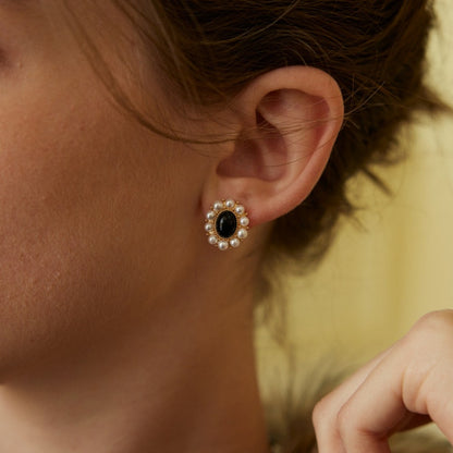 Pearl ＆ Black Agate Earrings