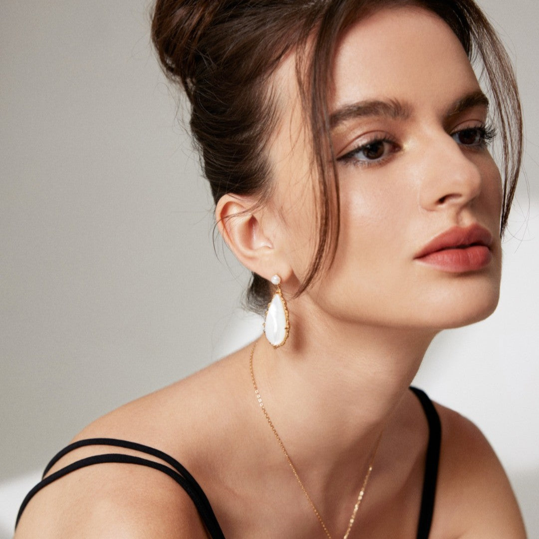 Waterdrop-shaped Shell Pendant Earrings