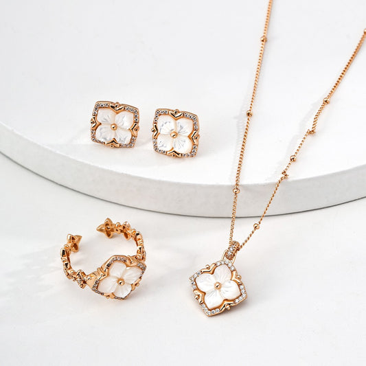 Four-Leaf Clover Shell Set