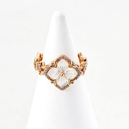 Four-Leaf Clover Shell Set