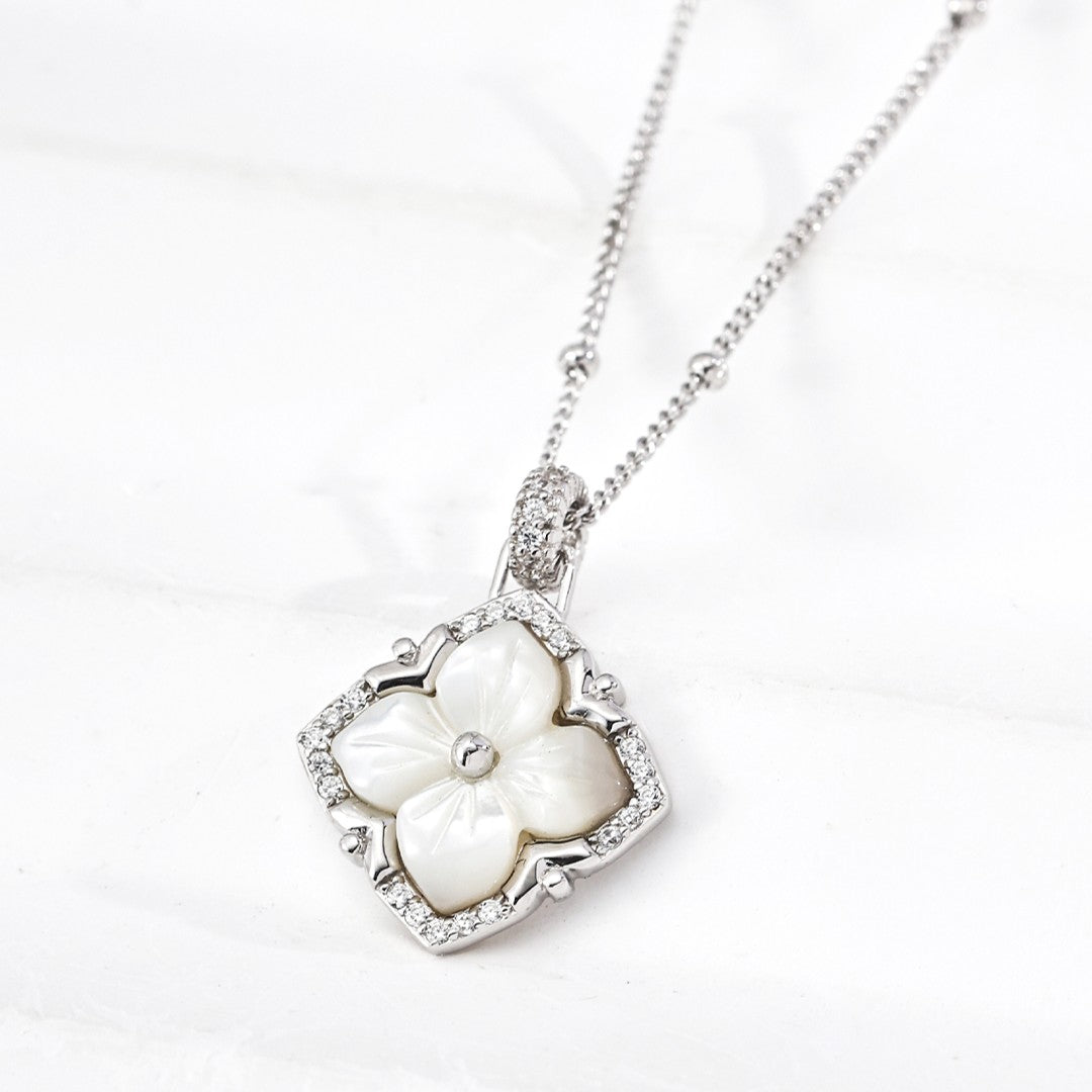 Four-Leaf Clover Shell Pendant Necklace
